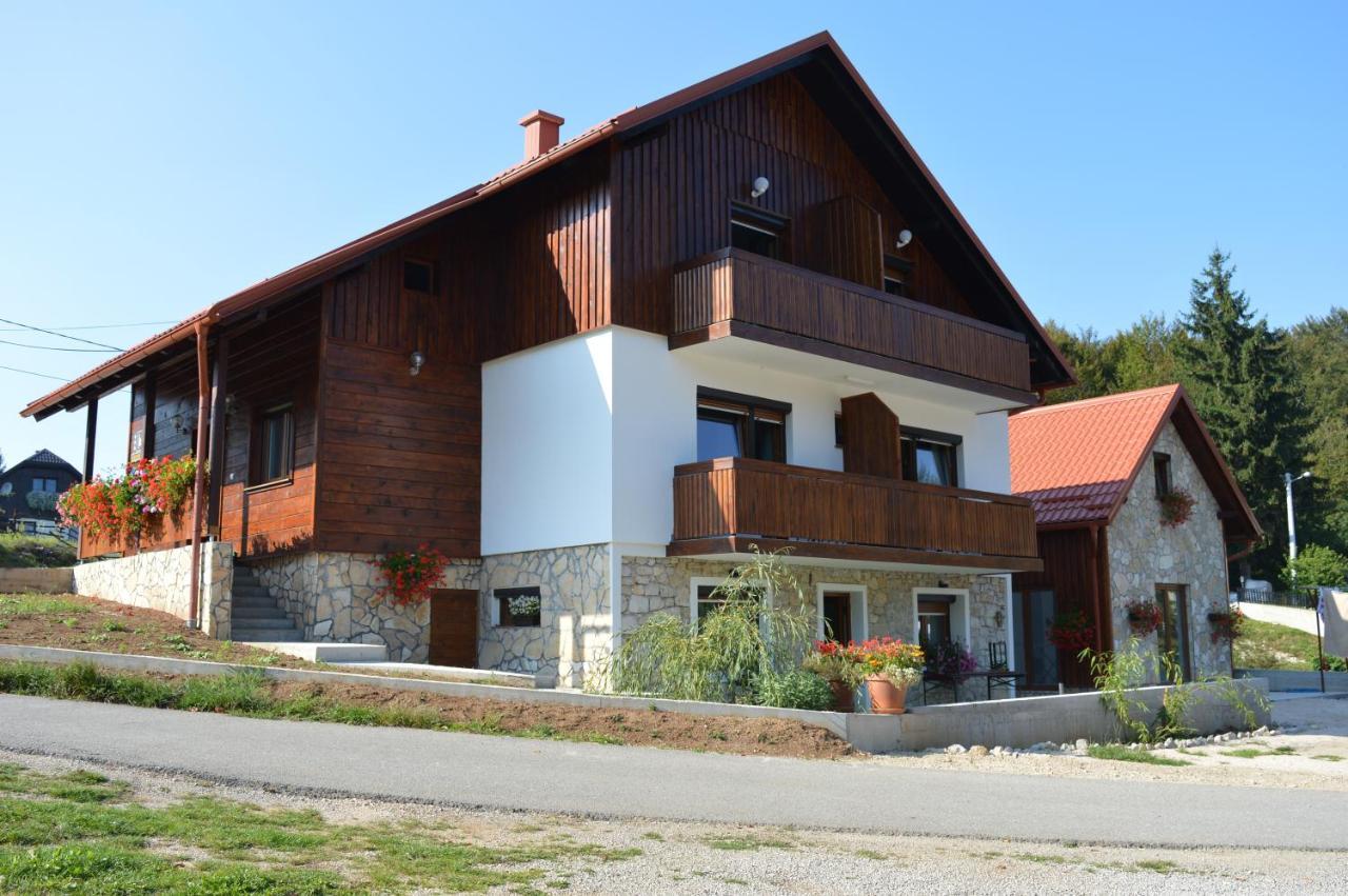 Sixteen Lakes Guest House Jezerce Exterior foto